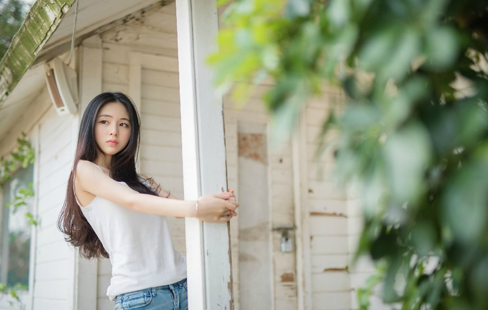爱情有若佛家的禅---不可说，不可说，一说就是错[lizhigushicom]。婚姻和爱情的模式在世界有千万种，我的看法：女人是一架钢琴，遇到一位名家来弹，奏出来的是一支名曲。如果是一个普通人来弹，也许会奏出一条流行曲，要是碰上了不会弹琴的人，恐怕就不成歌了。